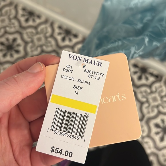 Green Long Sleeved Silk Dress - Picture 3 of 3